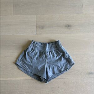 Lululemon Hotty Hot High-Rise Lined Short 2.5"